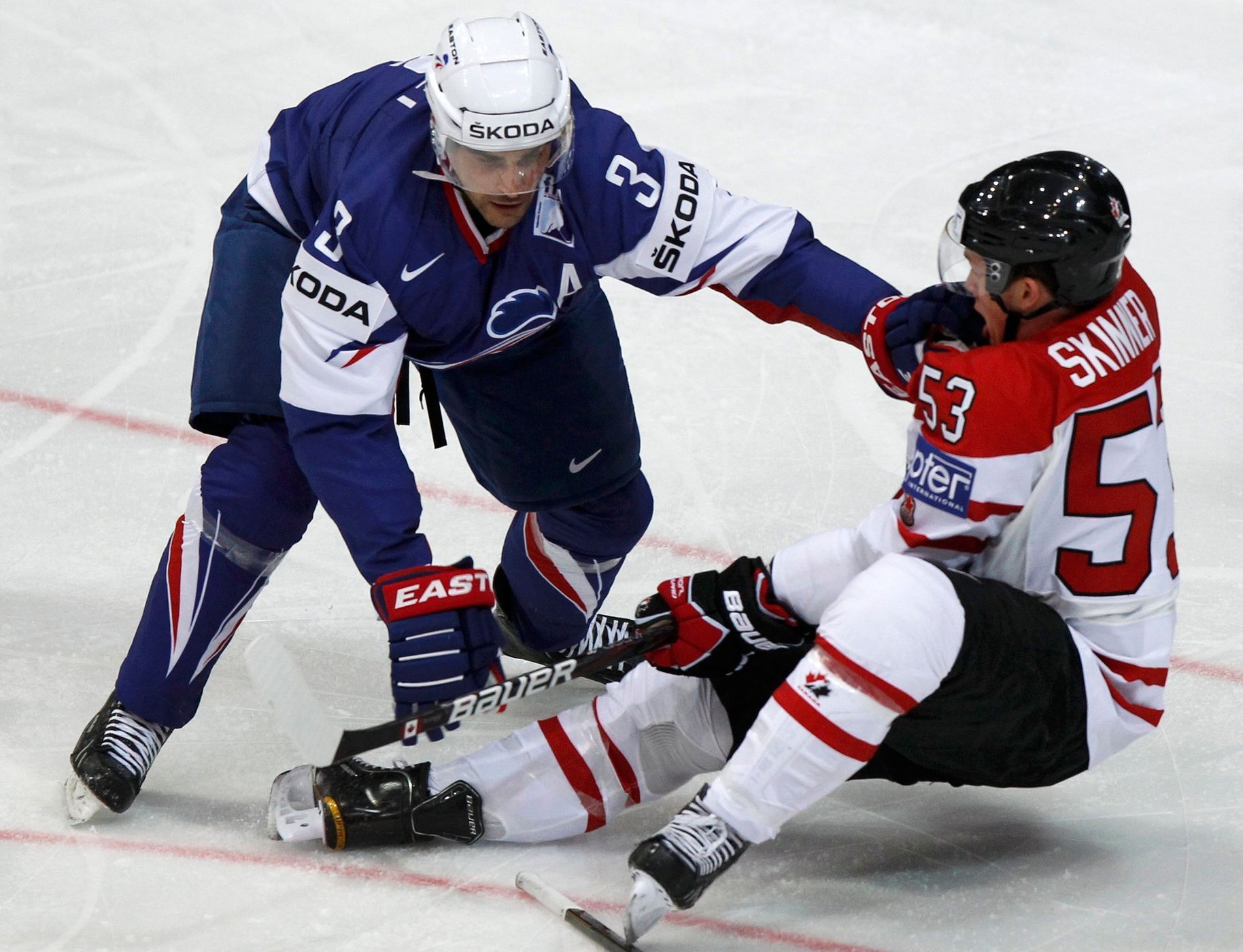 Bachet a Skinner v utkání Kanada - Francie