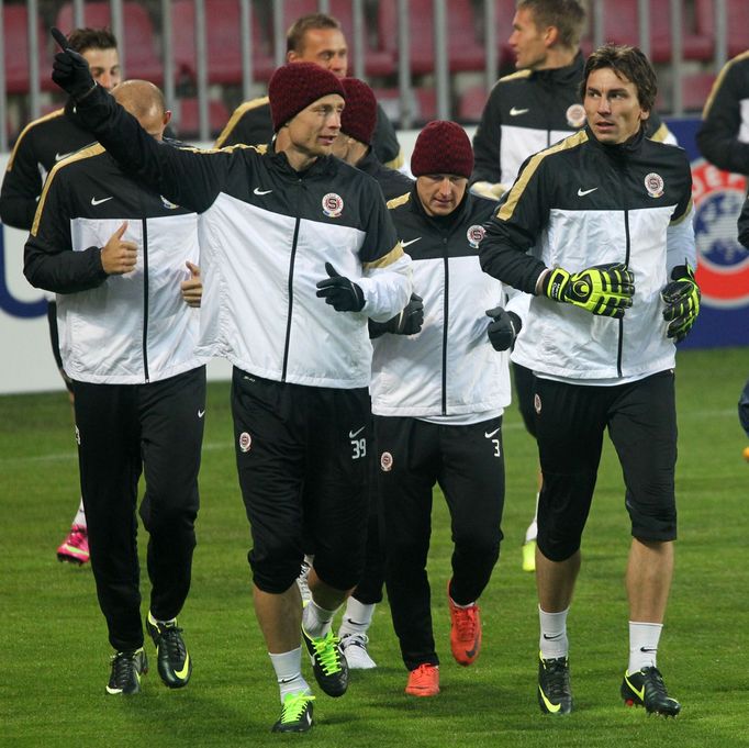 Fotbal, Sparta Praha před LM: Jiří Jarošík (39), Manuel Pamič a Marek Čech (vpravo)