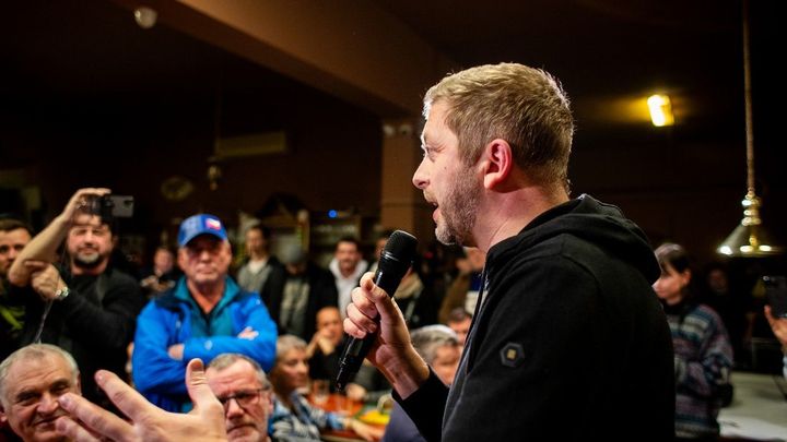 Jiný pohled na debatu v Karviné. Novinář popsal, co zapadlo ve smršti emocí a urážek