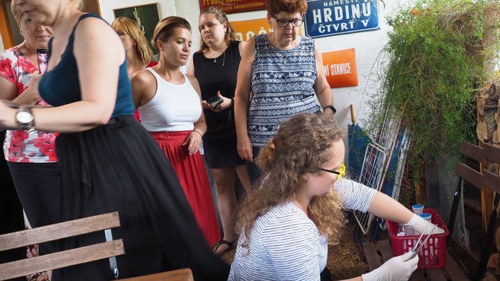 Obrazem: Tak tráví léto mnozí učitelé. Vzdělávají se na škole v přírodě