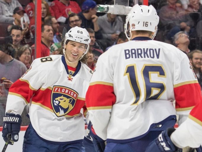 Jaromír Jágr a Aleksander Barkov.