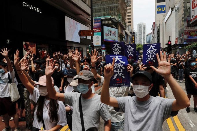 Hongkongské demonstrace po návrhu zákona, který by dal čínské vládě možnost zasáhnout do vnitřní bezpečnosti města.