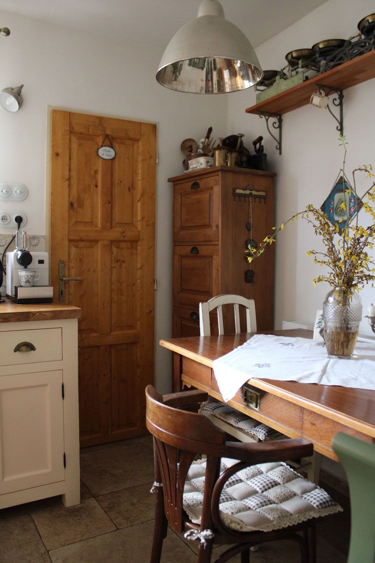 Žijeme na vsi, bydlení, rodina, dům, retro, vintage