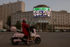 Sledovali nás na každém rohu. Západní novináři nafotili život v čínském Sin-ťiangu