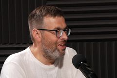Lidem se hroutí spánek. Společnost začíná chápat, jak vážný to je problém, říká lékař