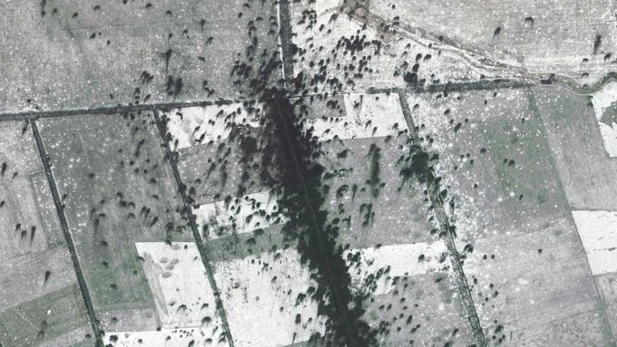 Satelitní snímky ukazují následky tvrdých bojů na Ukrajině v oblasti východoukrajinského Vuhledaru.
