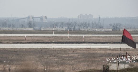 Frontové pozice ukrajinských bojovníků na doněckém letišti, dnes jednom z nejzničenějších míst v Evropě.