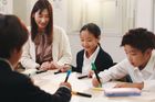 Uklidit, obsloužit, poklonit se: Jak Japonci vychovávají děti k disciplíně