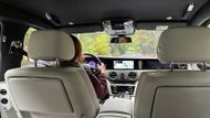 Řídit Rolls-Royce je zážitek, ale otevře se vám nová dimenze, když vás někdo veze.