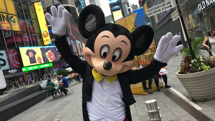 Mickey Mouse už loví turisty a město se probouzí. Takto teď vypadá New York; Zdroj foto: Daniel Anýž