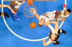 Clippers na úvod play off NBA jasně přehráli obhájce titulu