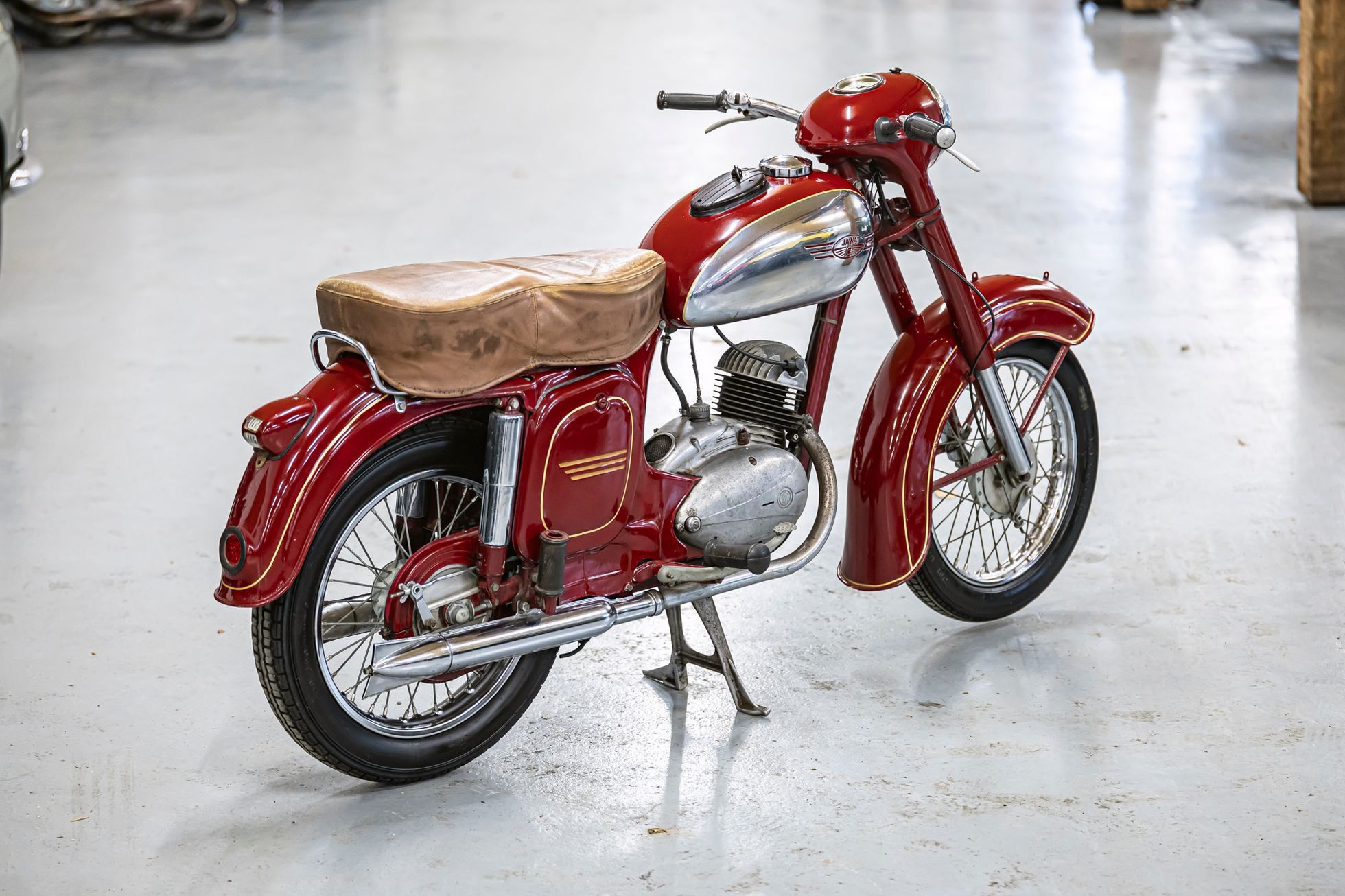 Jawa 150/352 půlbuben, tombolová motorka Retro Garáž duben 2025