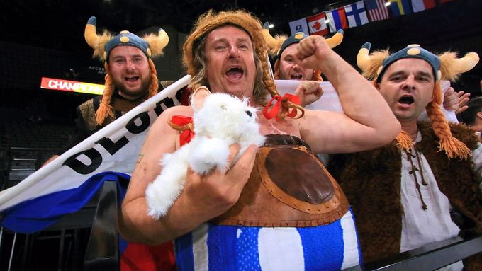 Podobně jako pohádkové postavy Asterix a Obelix dokázali čeští hokejisté v pátek svého soupeře na světovém šampionátu lehce pokořit. Slovinci odcházeli s porážkou 1:5.