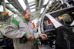 Nebudeme českou Dacií, kritizují odbory plány VW na zařazení Škody mezi levné značky