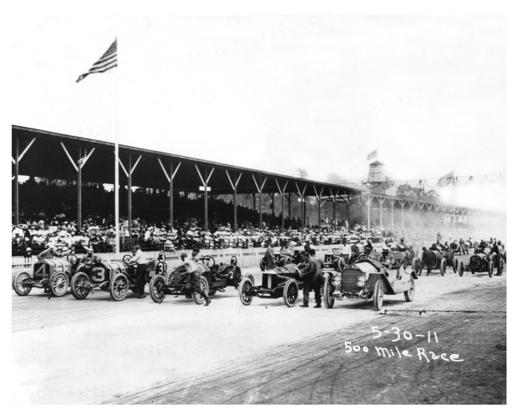 Indy 500 1911: 40 vozů na startu