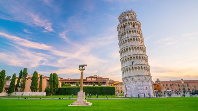 Šikmá věž v italském městě Pisa