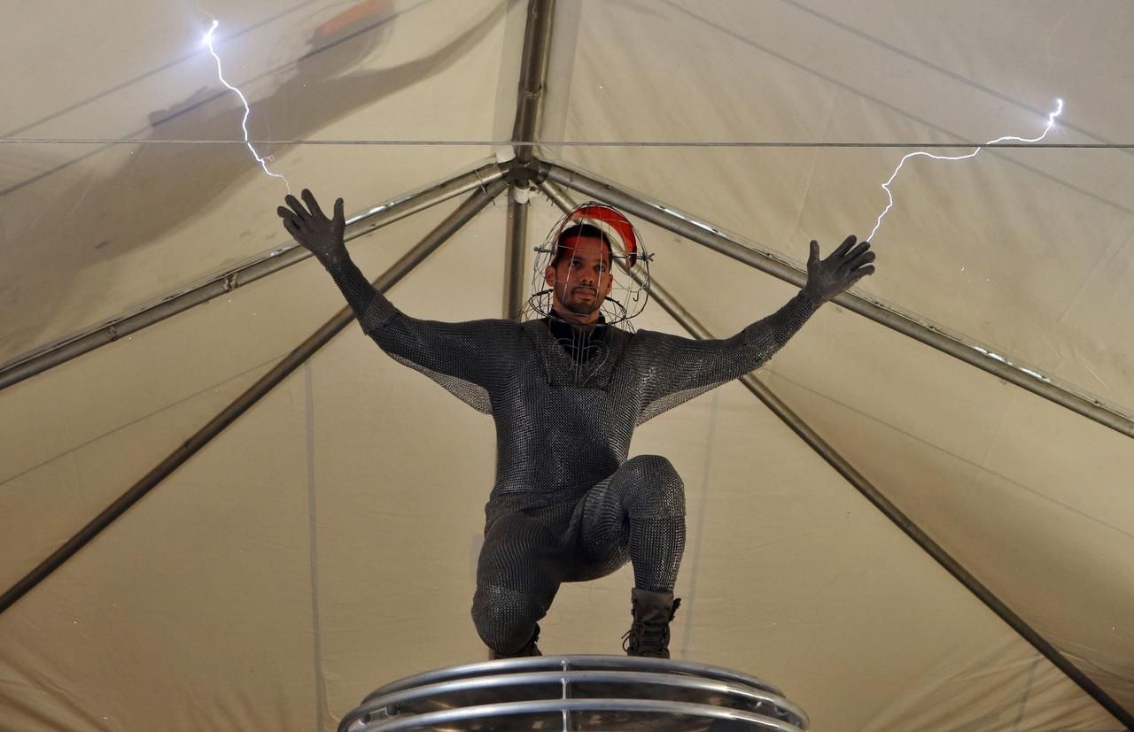 Foto: Jak to vypadá, když lidským tělem prochází 1 milion voltů