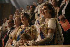 Populární seriál Koruna na Netflixu zvyšuje zájem lidí o moderní britskou historii