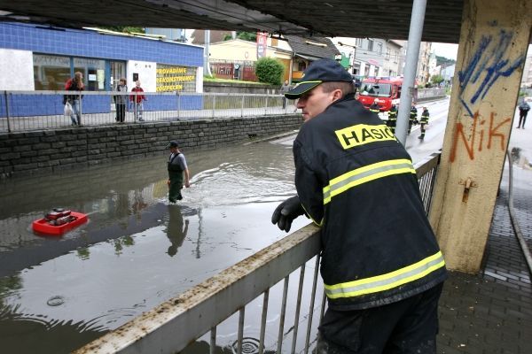Zlín, výpadovka na Fryšták, zaplavený podjezd