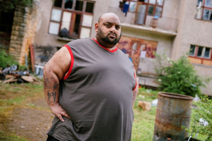 Marek Milko jako starej Grundza.