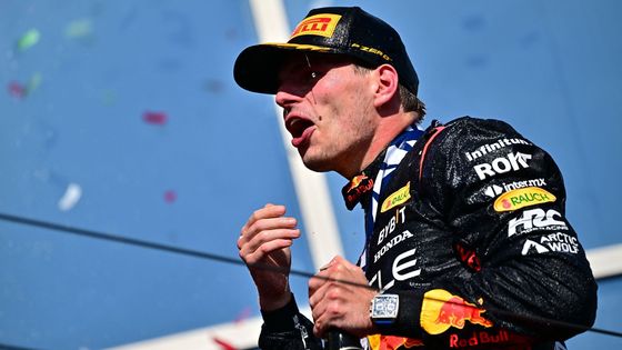 Max Verstappen z Red Bullu slaví vítězství ve VC Maďarska F1 2023