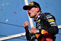 Hamilton promarnil šanci ukončit panování Red Bullu, i v Maďarsku vládl Verstappen