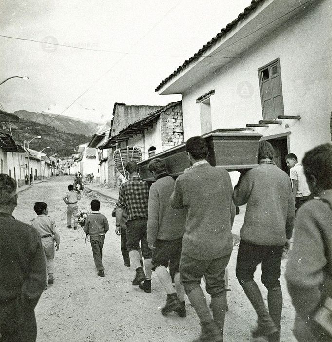 Poslední rozloučení s Ivanem Bortelem v Yungay, 21. 5. 1970