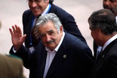 Šejk nabízí prezidentovi Uruguaye milion dolarů za ojetinu