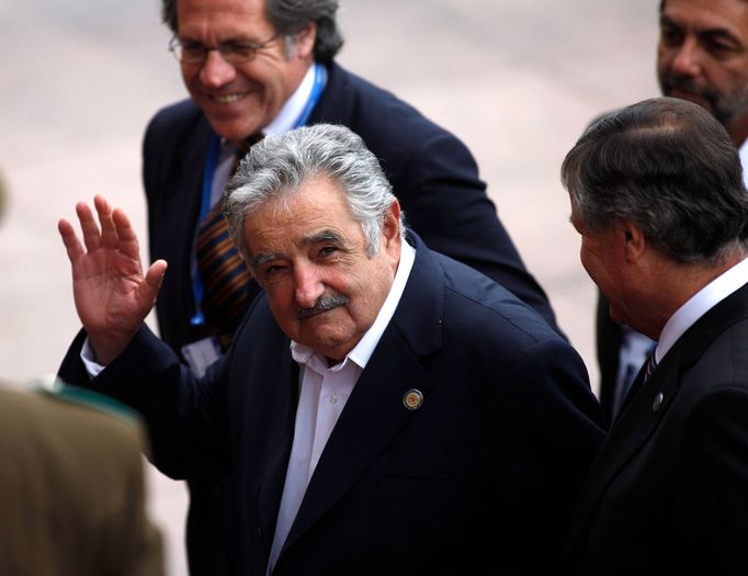 José Mujica přijel, Hugo Chávez ne.