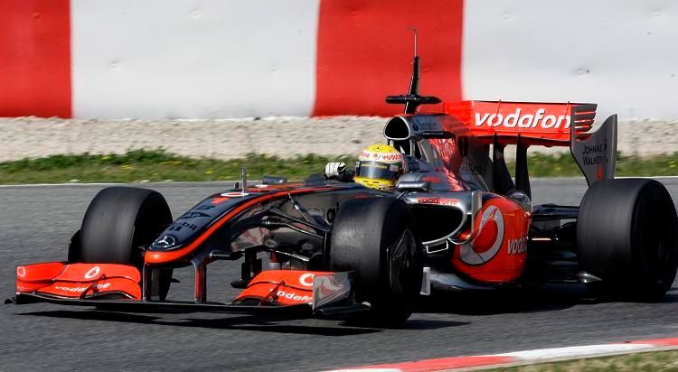 Lewis Hamilton při testech