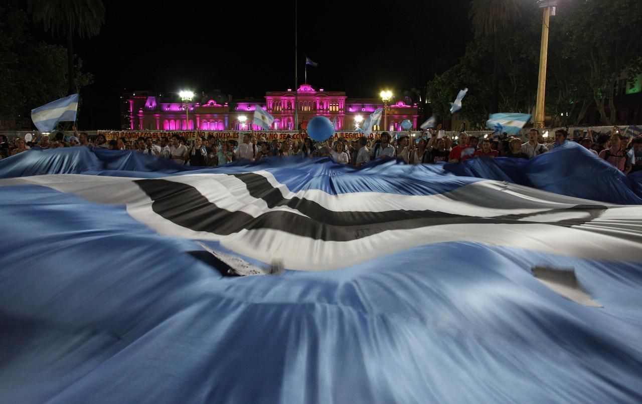 Foto: Proti argentinské prezidentce vytáhly do ulic statisíce lidí