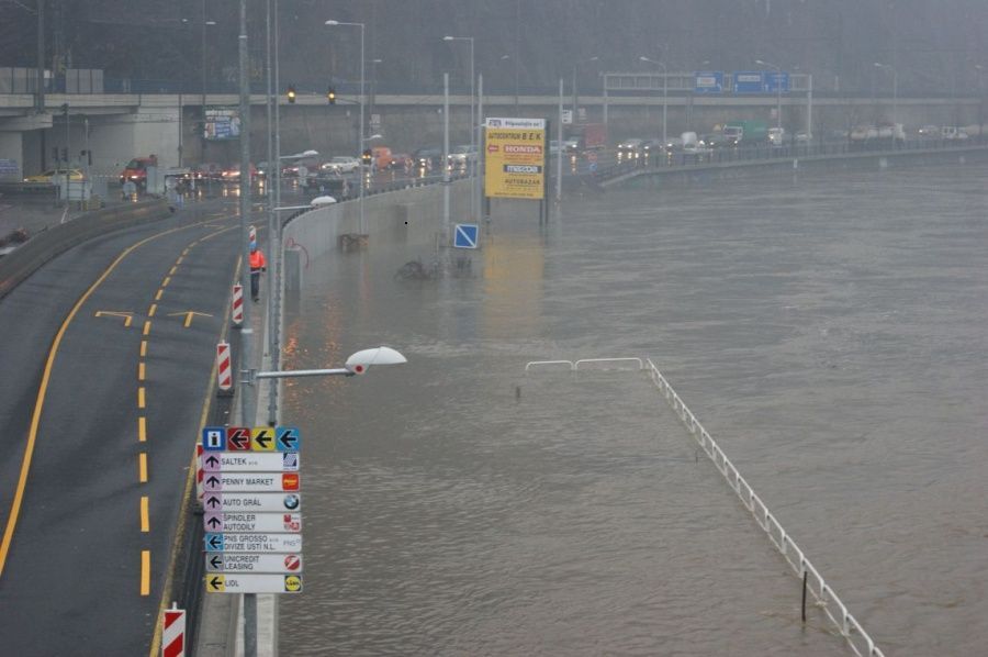Labe v Ústí 2 (14.1.2011)