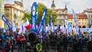 Protest studentů a odborů proti opatřením vlády Petra Fialy.