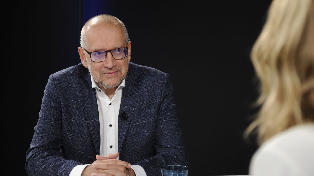 Kdo může za to, že se vaše dítě nedostalo na školu? Velký rozhovor s ministrem Bekem