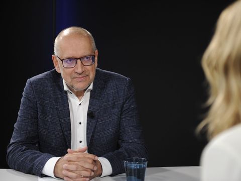 Kdo může za to, že se vaše dítě nedostalo na školu? Velký rozhovor s ministrem Bekem