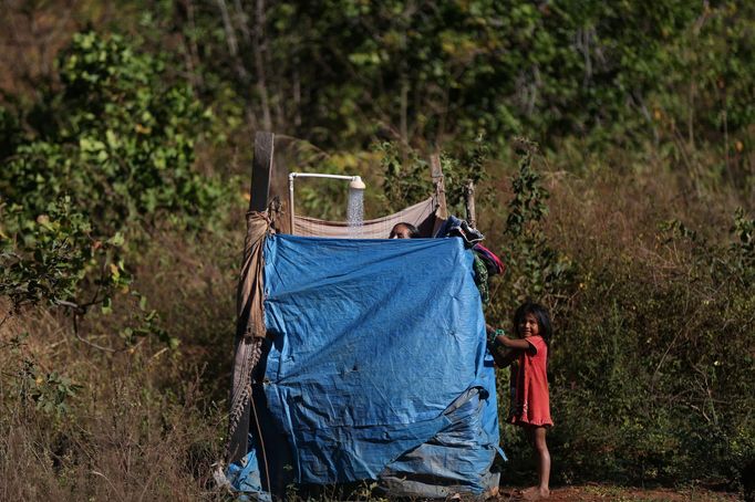 Brazilští indiáni Macuxi v ohrožení farmáři a těžaři