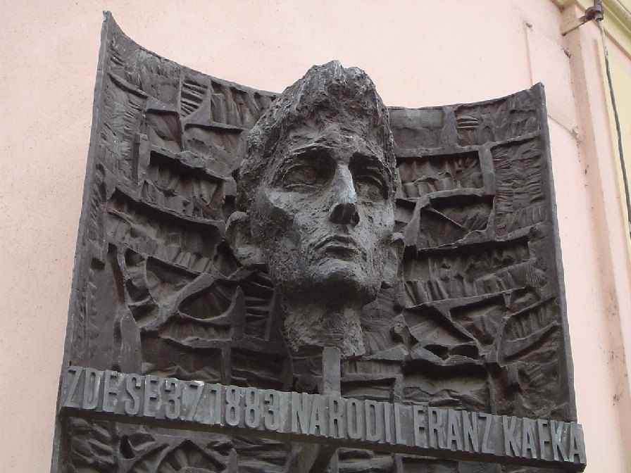 Kafkova busta v Praze