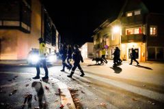 Útočník ozbrojený lukem a šípy v Norsku zabil pět lidí, další dva vyvázli se zraněním