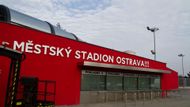 Městský stadion v Ostravě za téměř miliardu korun už stojí. Pojďte se s námi podívat na nablýskaný domov atletické Zlaté tretry a od nové sezony k nelibosti tamních fanoušků také fotbalového Baníku.