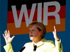 Kancléřka Merkelová moc důvodů k radosti neměla. Její CDU utrpěla velké ztráty.