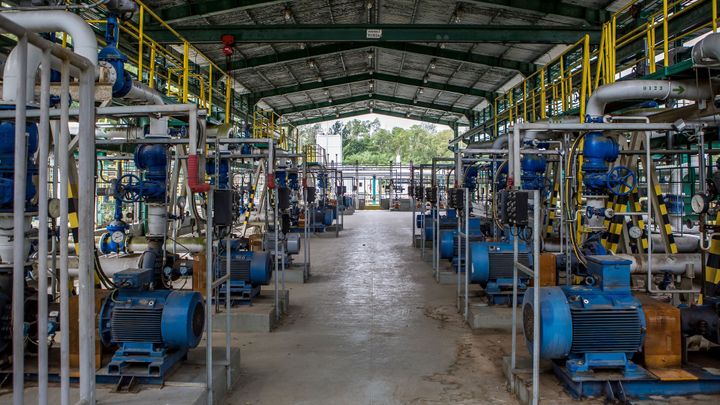 Paliva skladuje stát v hlubokých lesích. Budoucnost vidí v říčním terminálu na LNG; Zdroj foto: Matej Slávik