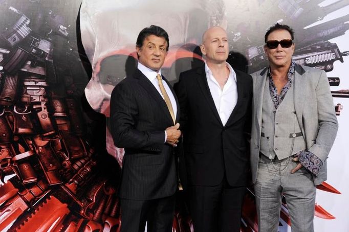 Premiéra filmu Postradatelní - Sylvester Stallone, Bruce Willis a Mickey Rourke