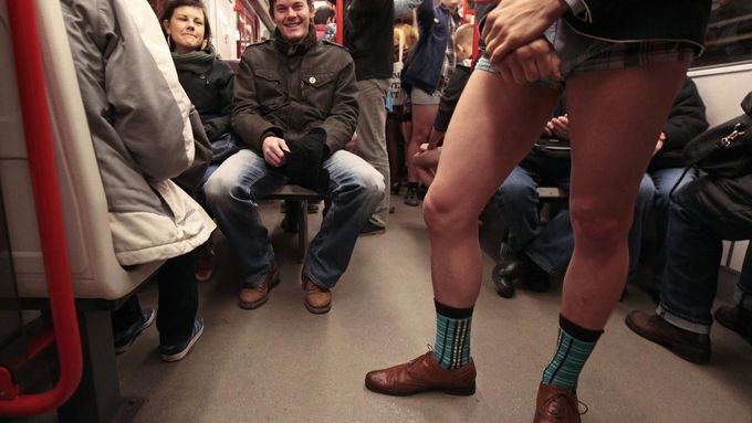 Oslava bláznovství: To je "No Pants Subway Ride"