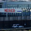 Stavba bariéry na hranici USA a Mexika