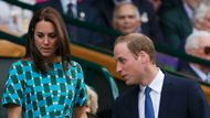 Účast na vyvrcholení tenisového svátku je samozřejmě povinná i pro anglickou šlechtu. Princ William a jeho žena Kate, vévodkyně z Cambridge, právě usedají do lóže.