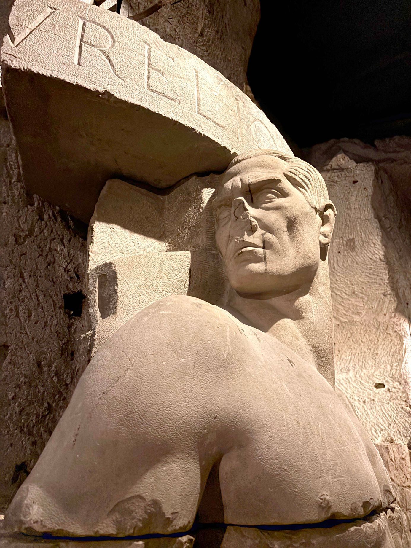 Itálie, Neapol. Pompeje. cestopis, památky