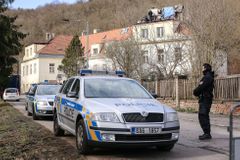 Soud odmítl dovolání squaterů potrestaných za obsazení usedlosti Šatovka v Praze 6