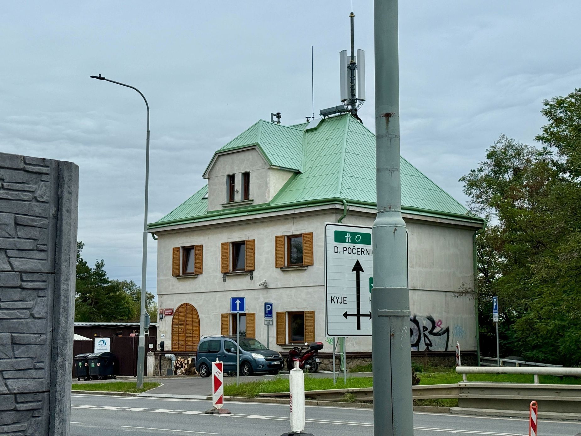 kolonie, nouzová kolonie, Hrdlořezy, Praha, bydlení