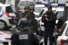 Bomba v Paříži: Francouzi zadrželi podezřelého