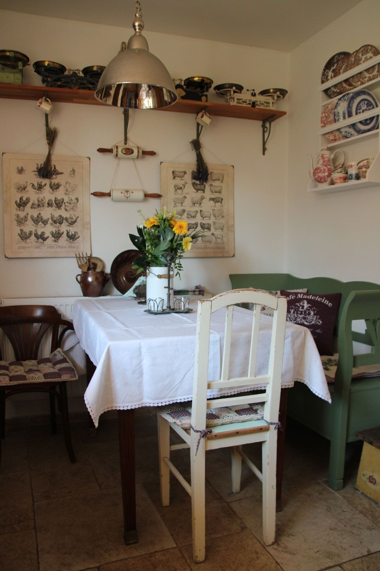 Žijeme na vsi, bydlení, rodina, dům, retro, vintage